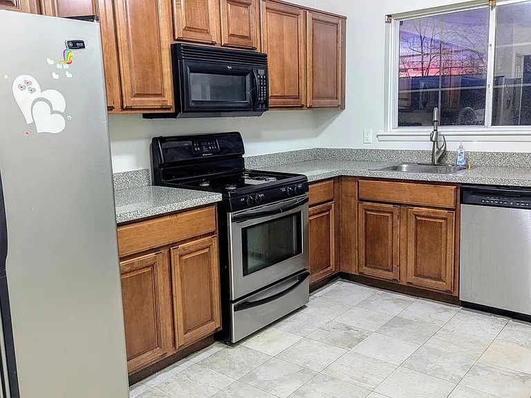 32314 W Twelve Mile Rd #32314 — Photo 18