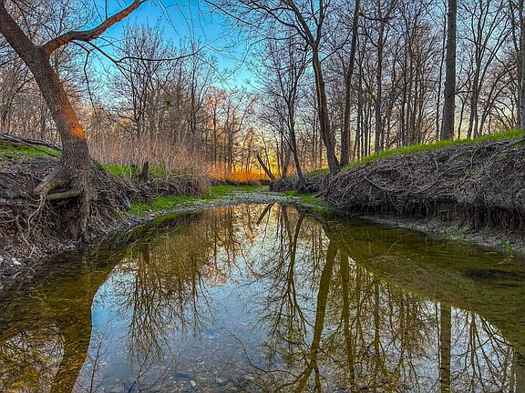 3rd image of Round Hall Rd