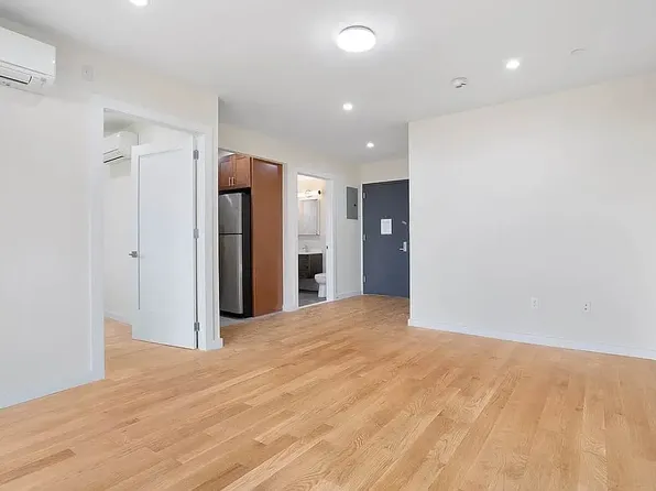 4603 8th Avenue image 4 of 11