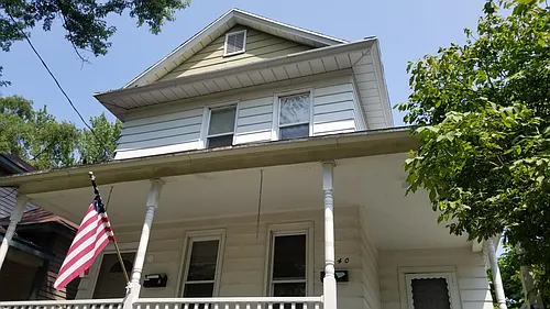1140 Union Ave NE Photo 1