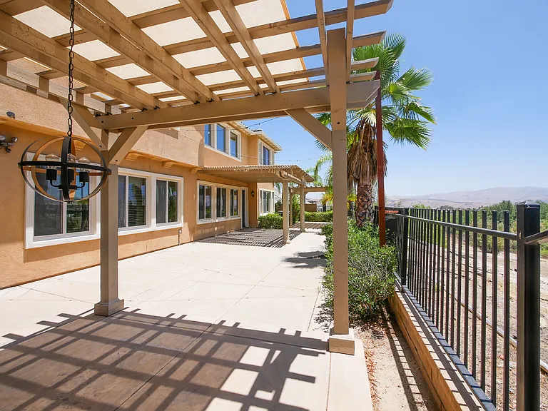 8203 Soft Winds Dr — Photo 23