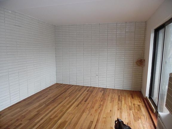 4th image of 70 Hancock St APT 3D