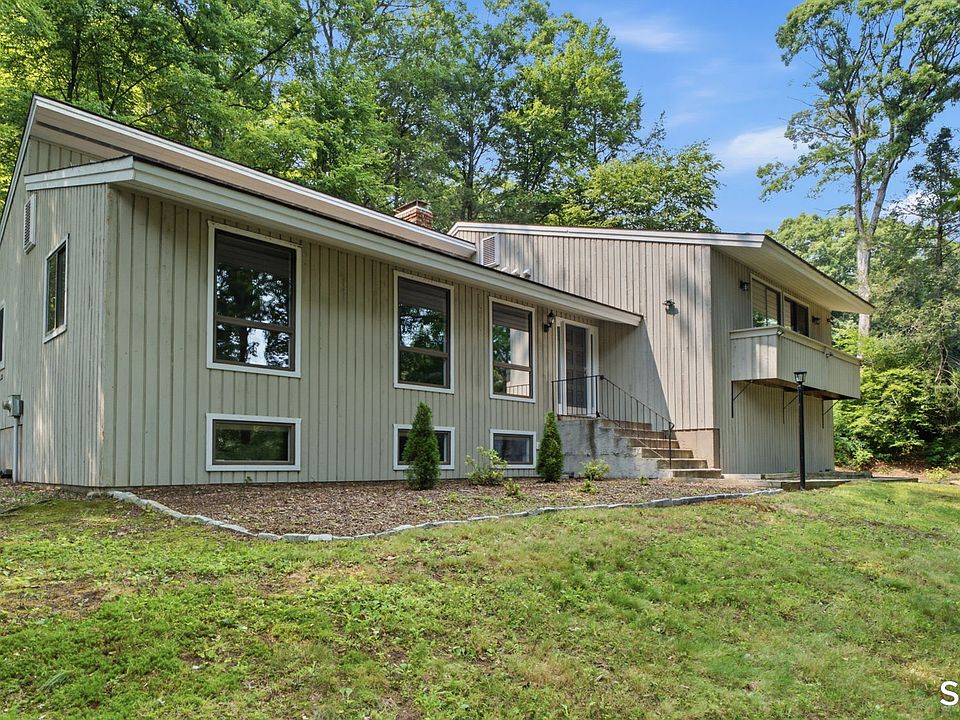 1st image of 21 Hemlock Lane