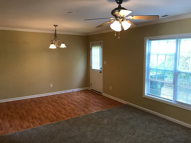 2847 Filbert St — Photo 5