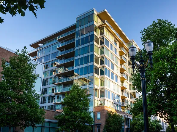 1930 S River Dr #W1001, Portland, OR 97201