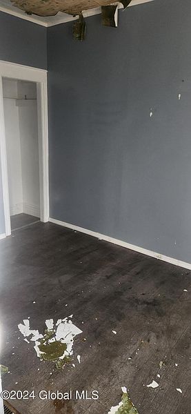 3rd image of 721 Cutler Street
