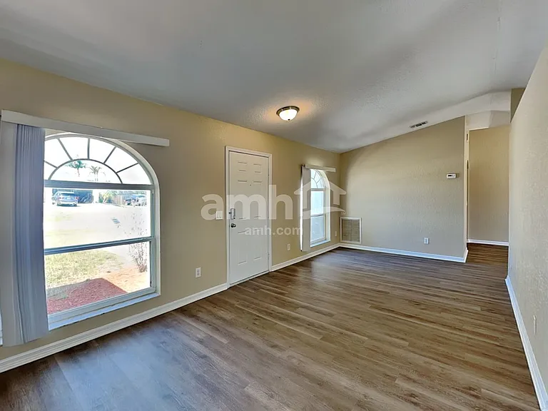 3965 SW Laffite St — Photo 6