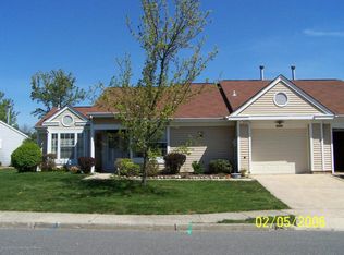 1103A Thornbury Ln, Manchester, NJ 08759