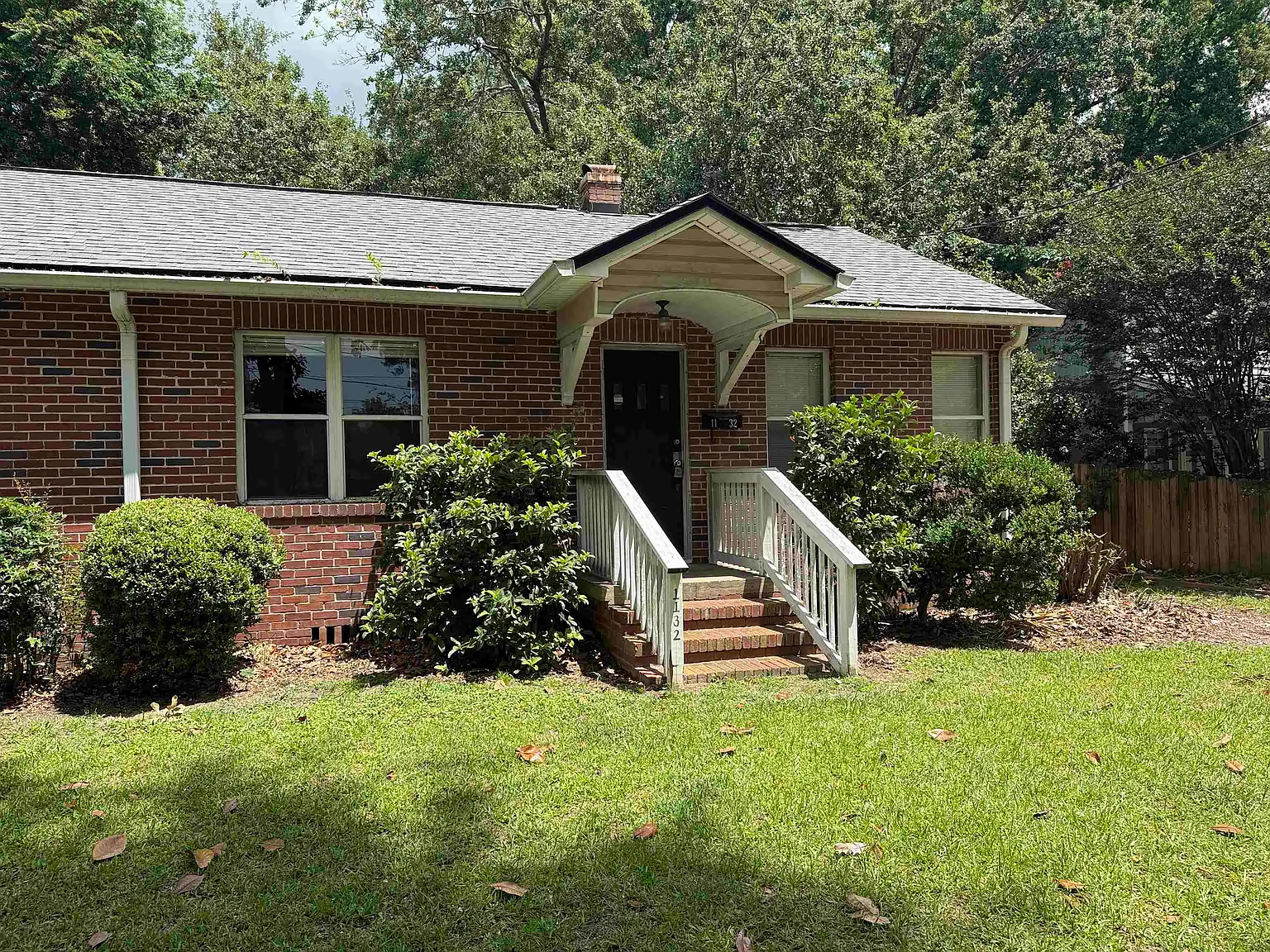 2 bed, 800 sqft, $1,050 — Photo 1