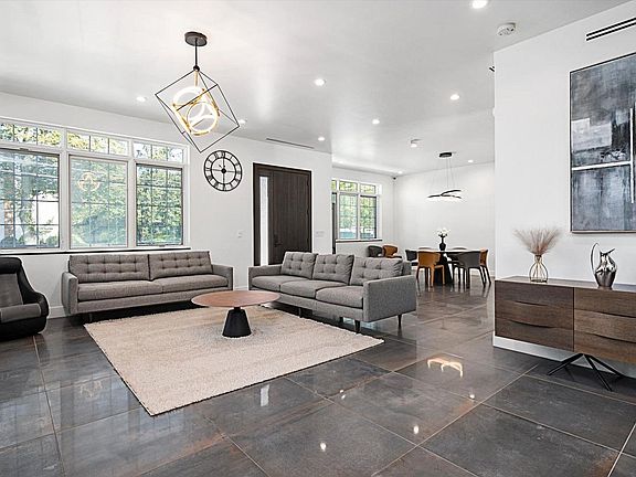4th image of 38-21 Regatta Place