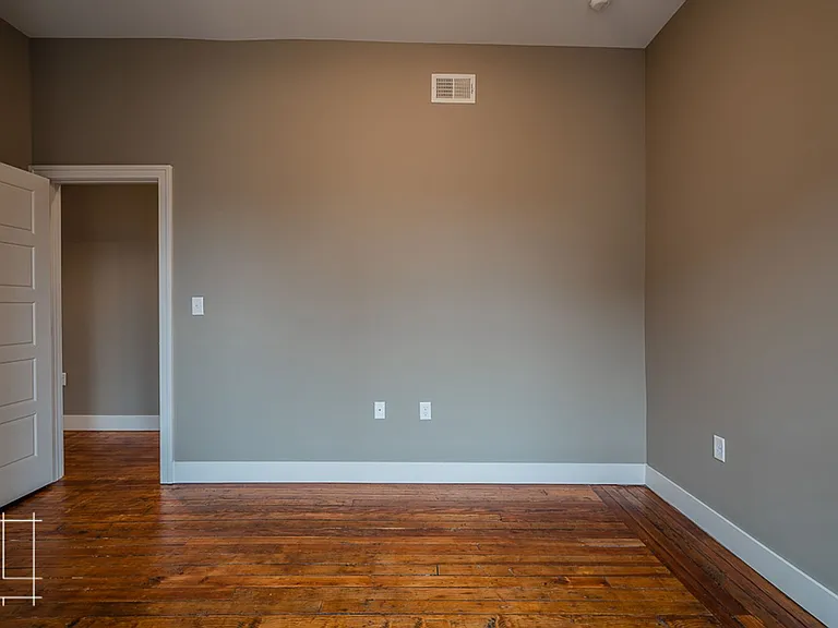 245 King Ave — Photo 21
