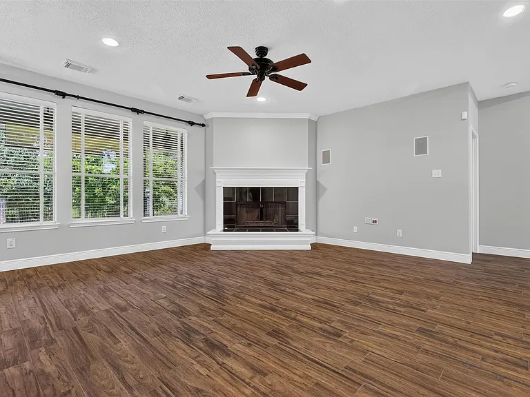 108 Oak Creek Ln — Photo 15