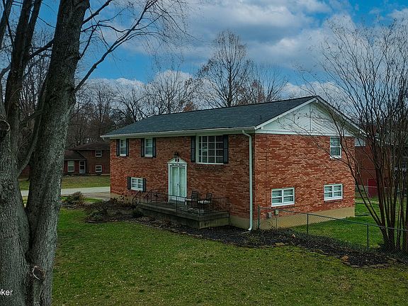 4th image of 2700 Stephan Rd