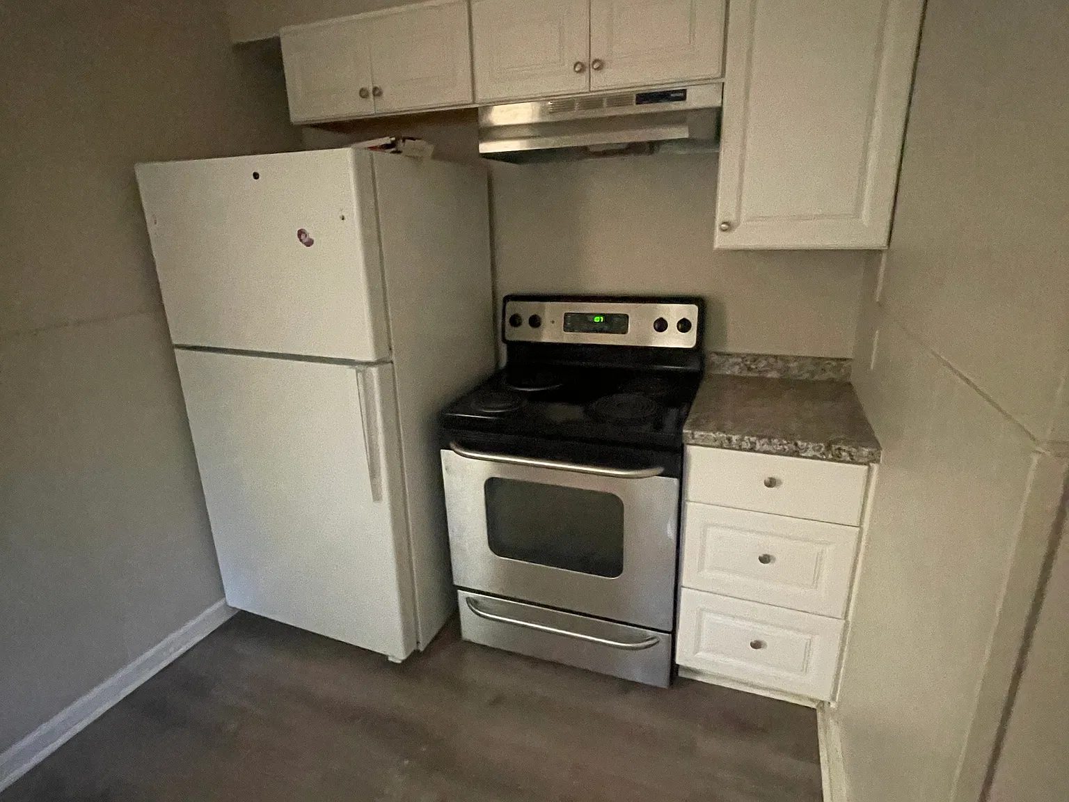 4 bed, 1000 sqft, $2,000 — Photo 4