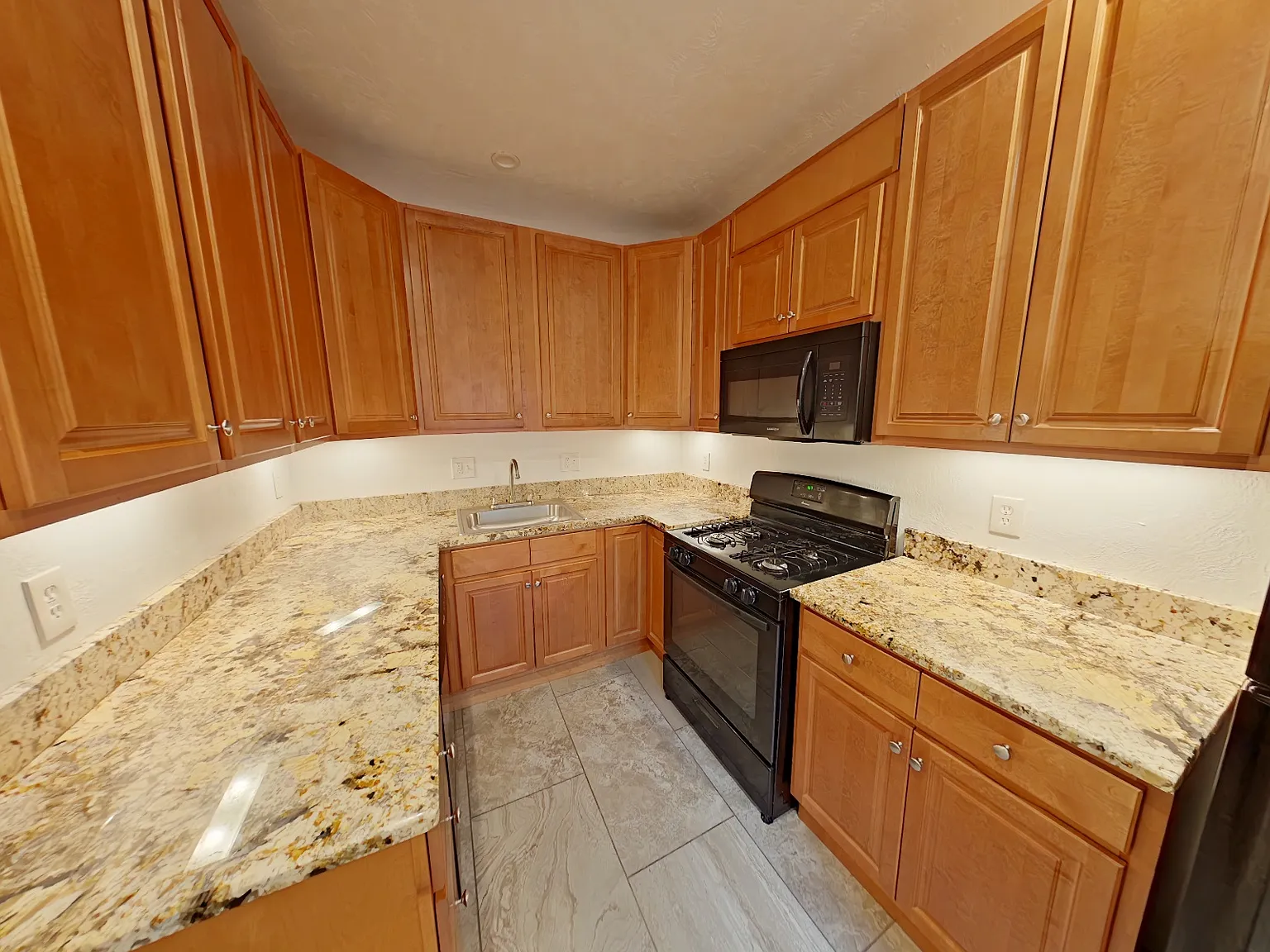 2 bed, $1,350 — Photo 4