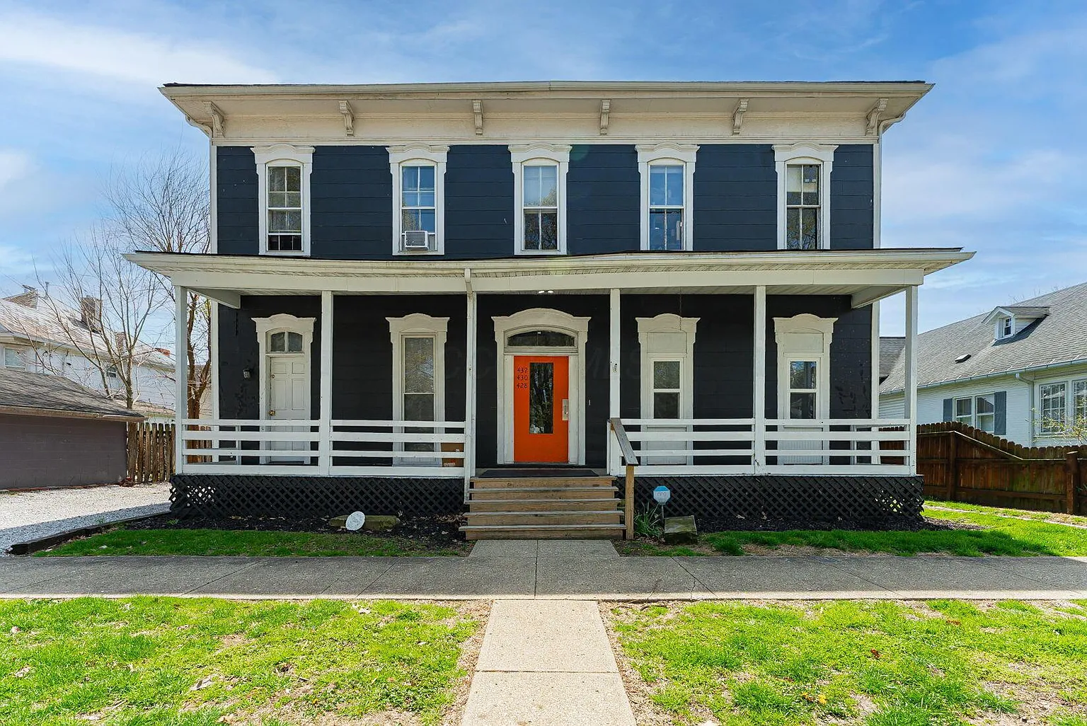 428 E Chestnut St photo 1
