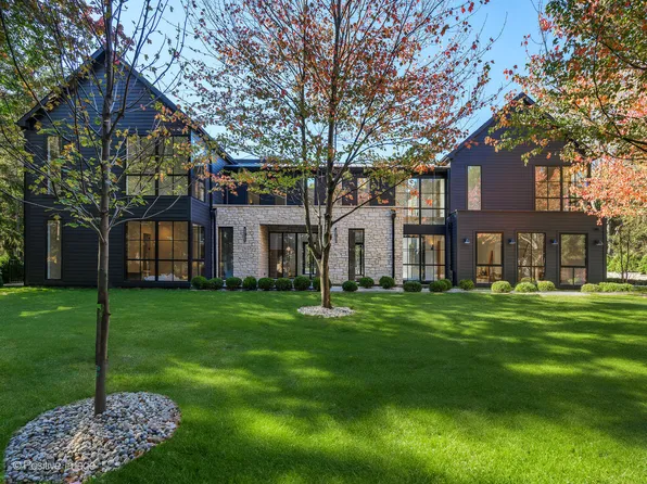 142 Church Rd, Winnetka, IL 60093