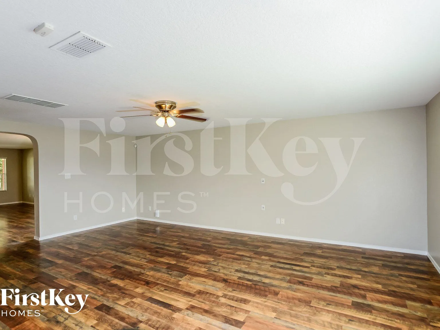 4 bed, 3.0 bath, 2722 sqft, $2,065 — Photo 2