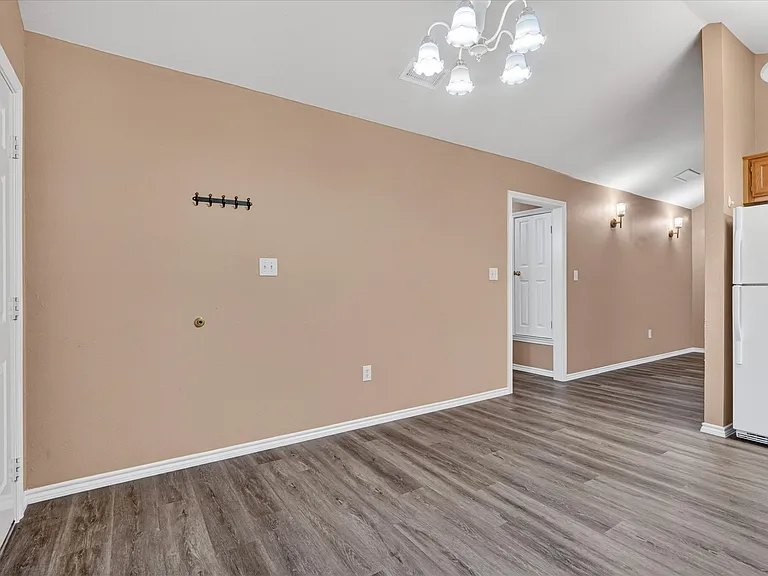 3132 Cedar Hill St — Photo 8