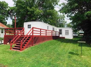 4833 E Armstrong Rd, Leesburg, IN 46538