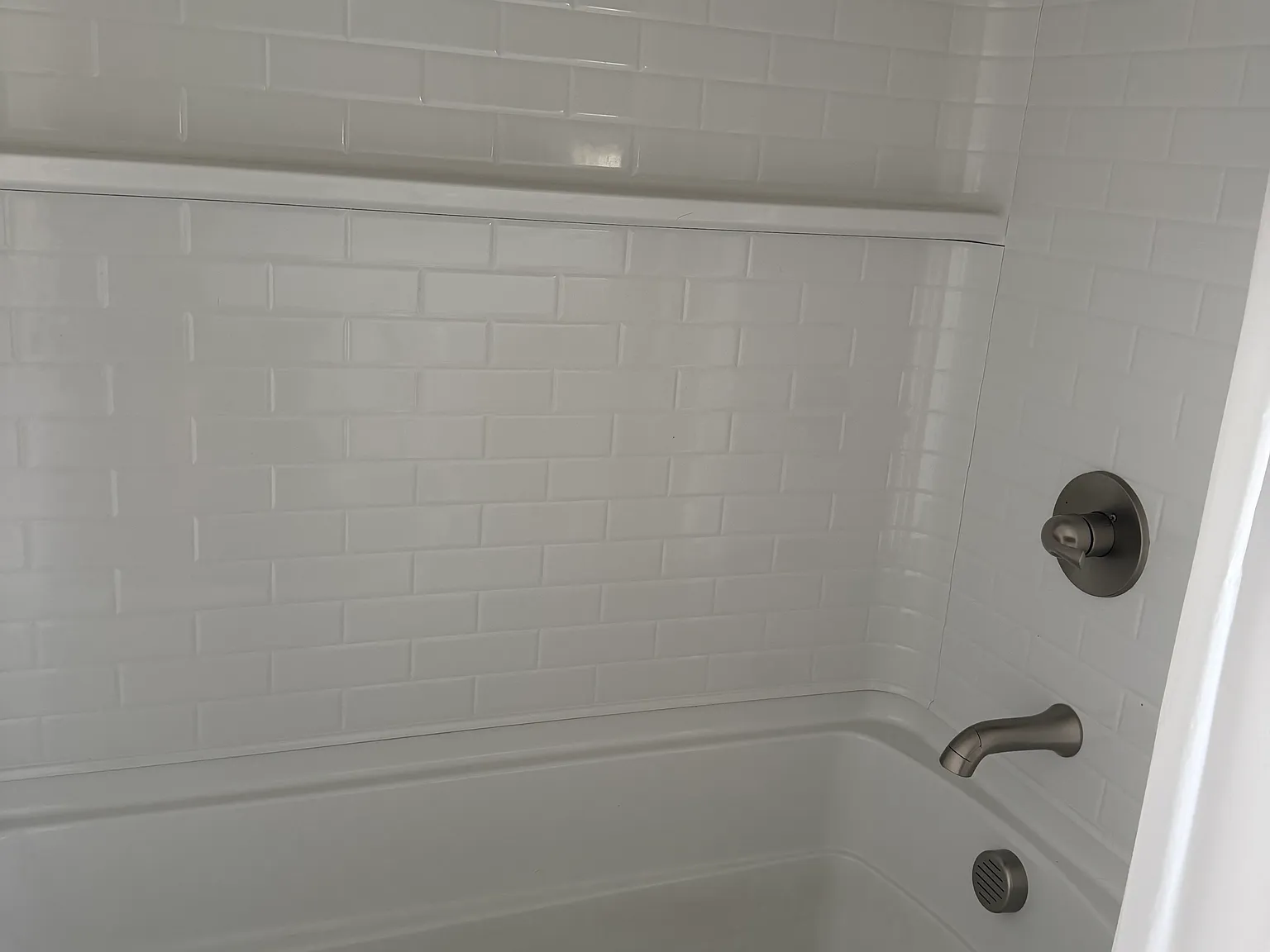 3 bed, 1000 sqft, $2,500 — Photo 1