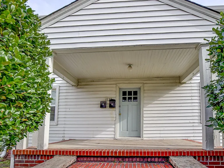 1135 Jackson Ave — Photo 12