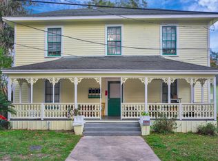 411 SW 2nd St APT 3, Gainesville, FL 32601