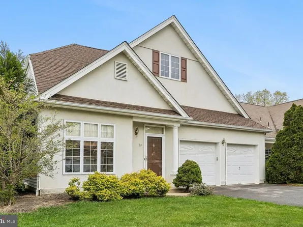 10 Honeyflower Ln, West Windsor, NJ 08550