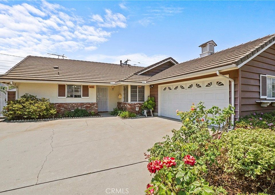1st image of 1432 Grossmont Dr