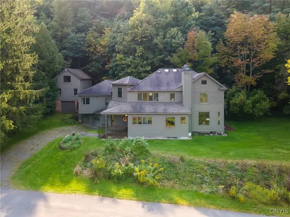 241 Markham Hollow Rd, Tully, NY 13159