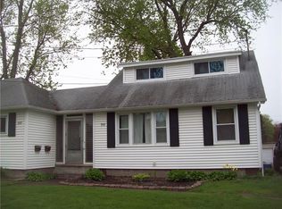 707 S Washington St, East Rochester, NY 14445