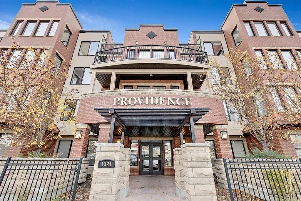 Beautiful 2 Bedroom Hillhurst Condo — Photo 1