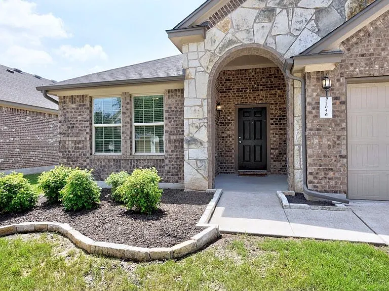 1104 Tabernash Dr — Photo 3