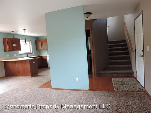 3rd image of 121 Alivia Ct