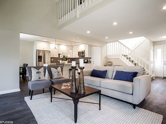 4th image of 855 Colony Lake Dr