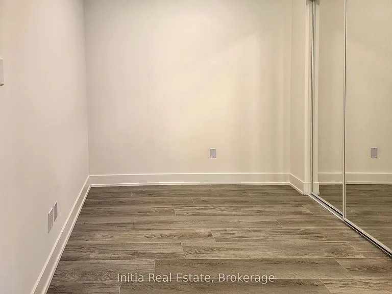 1285 Queen St E #508 — Photo 9