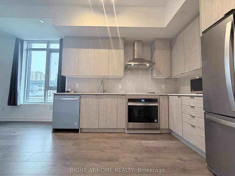 55 Duke St W #218 — Photo 10