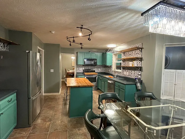 Open kitchen