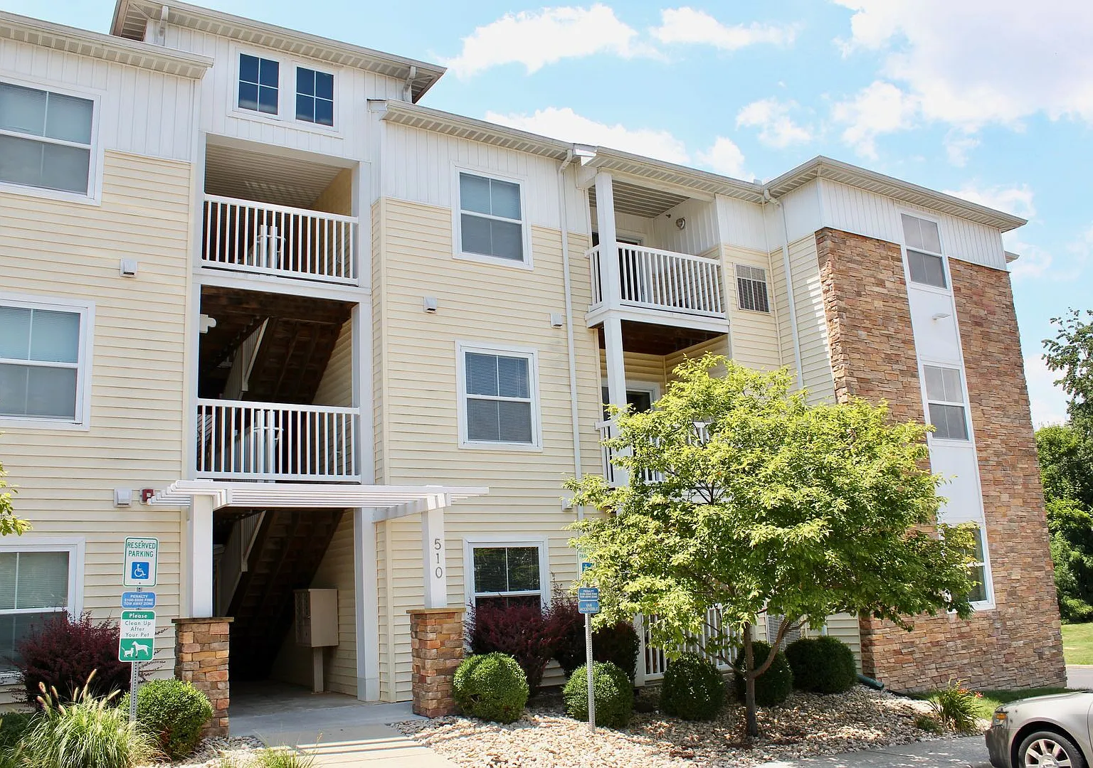 Campus View Condominiums 510#201 — Photo 4