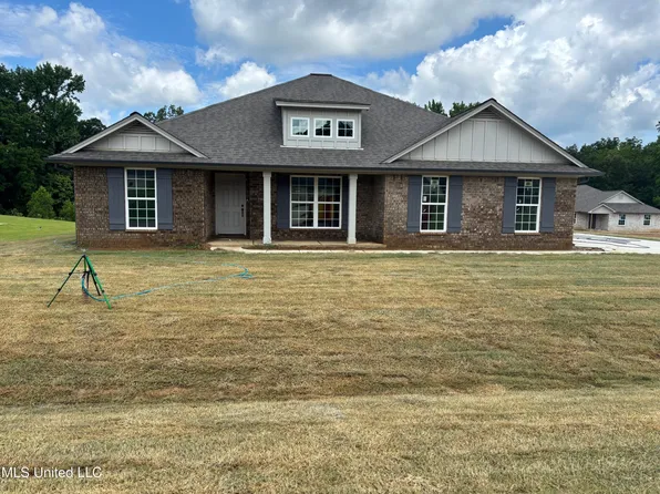 7835 Mary McCoy Dr, Horn Lake, MS 38637