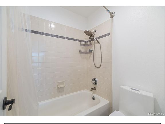 3rd image of 2727 Folsom St APT 211