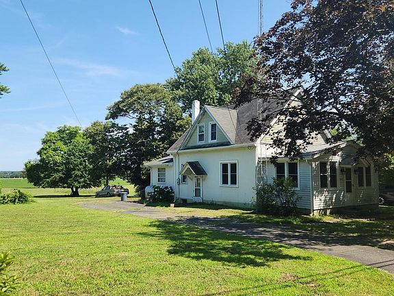 4th image of 52 River Rd