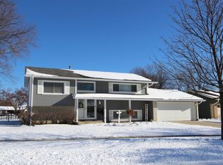 50 Kenilworth Ave, Elk Grove Village, IL 60007