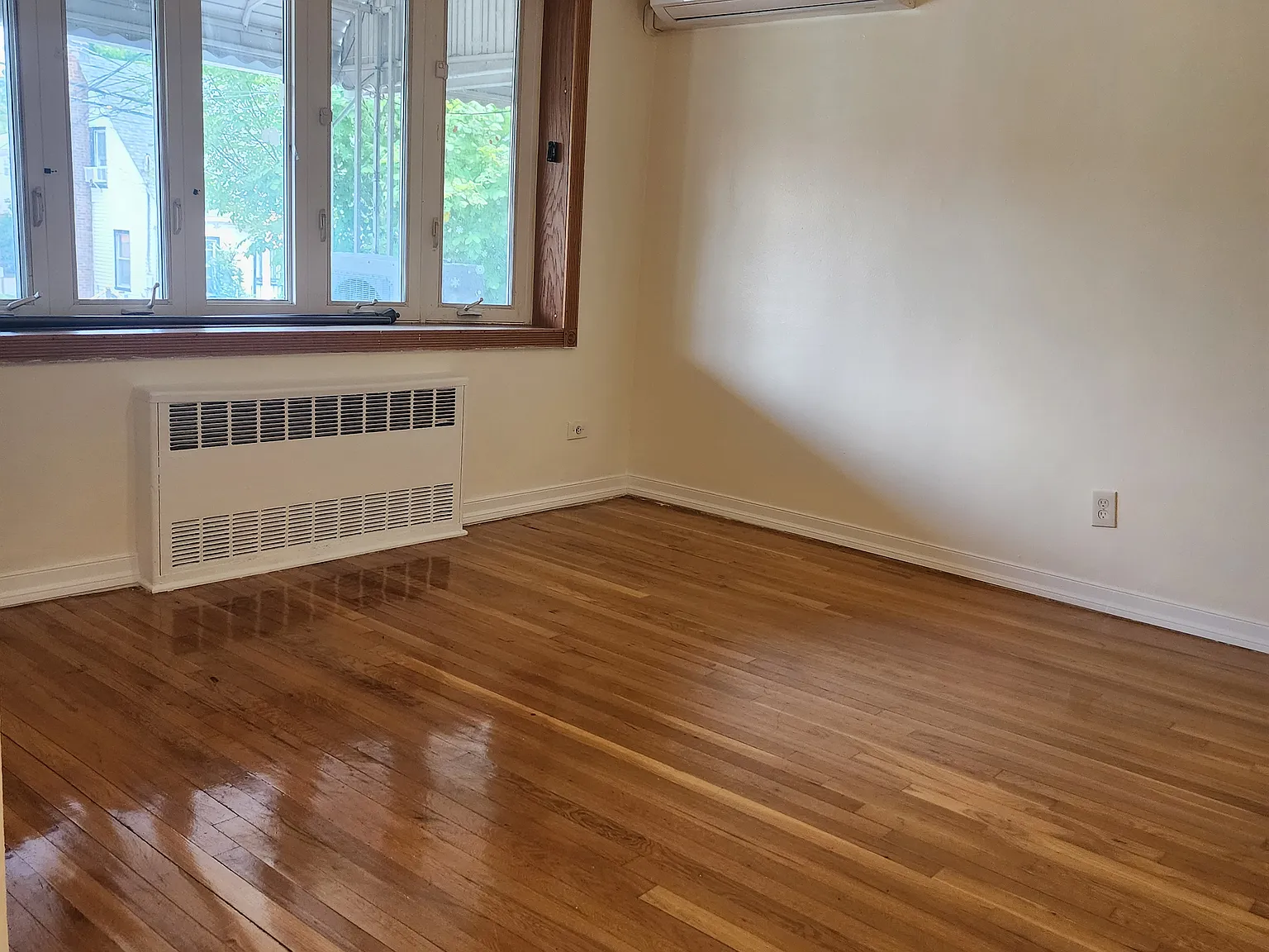 1216 East 91st Street — Photo 4