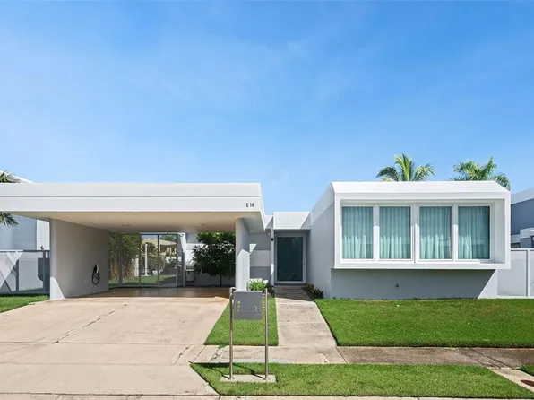 Calle Esmeralda E #18, Dorado, PR 00646