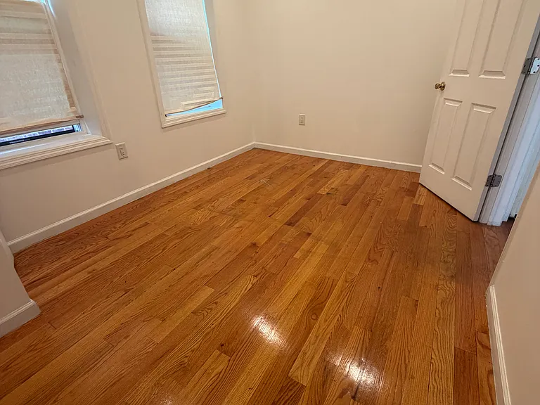 377 Danforth Ave #4B — Photo 7