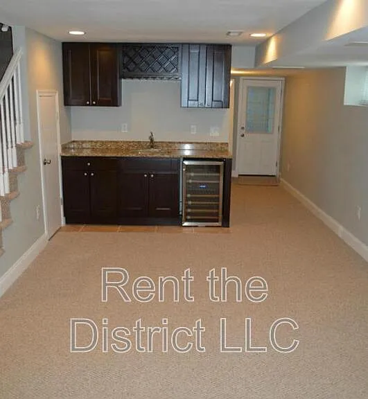 707 Kennedy St NE — Photo 10