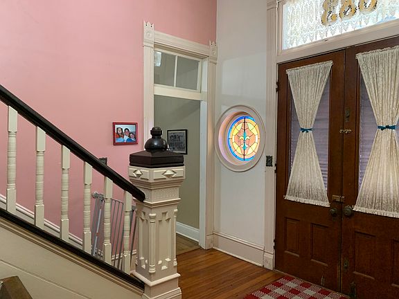 4th image of 683 Water St