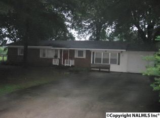 104 Virginia Dr, Athens, AL 35611