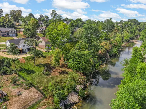 151 Whitehall Dr, Clarksville, TN 37042